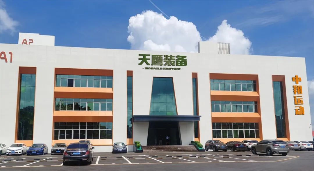 八一建軍節(jié):向英雄們致敬,共筑強(qiáng)軍夢(mèng)想(圖2) 八一建軍節(jié):向英雄們致敬,共筑強(qiáng)軍夢(mèng)想(圖2)