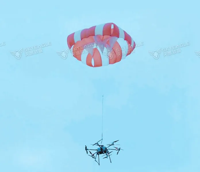 低空與安全:大連一小型民用飛機發(fā)動機故障迫降公路(圖1) 低空與安全:大連一小型民用飛機發(fā)動機故障迫降公路(圖1)