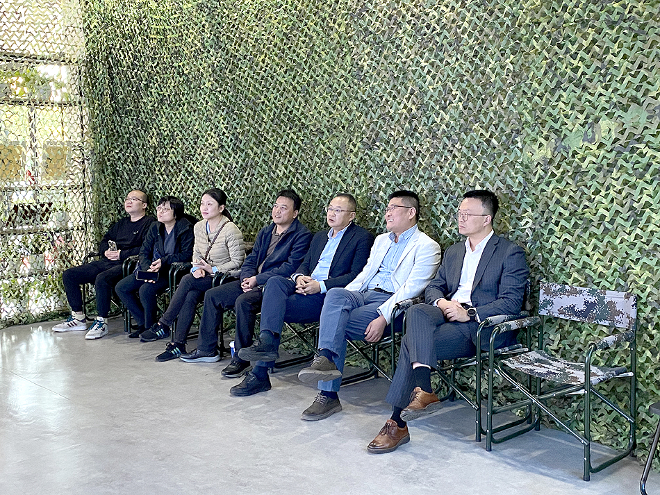 成都市青羊區(qū)領導蒞臨天鷹裝備,深入探討低空經濟合作(圖1) 成都市青羊區(qū)領導蒞臨天鷹裝備,深入探討低空經濟合作(圖1)